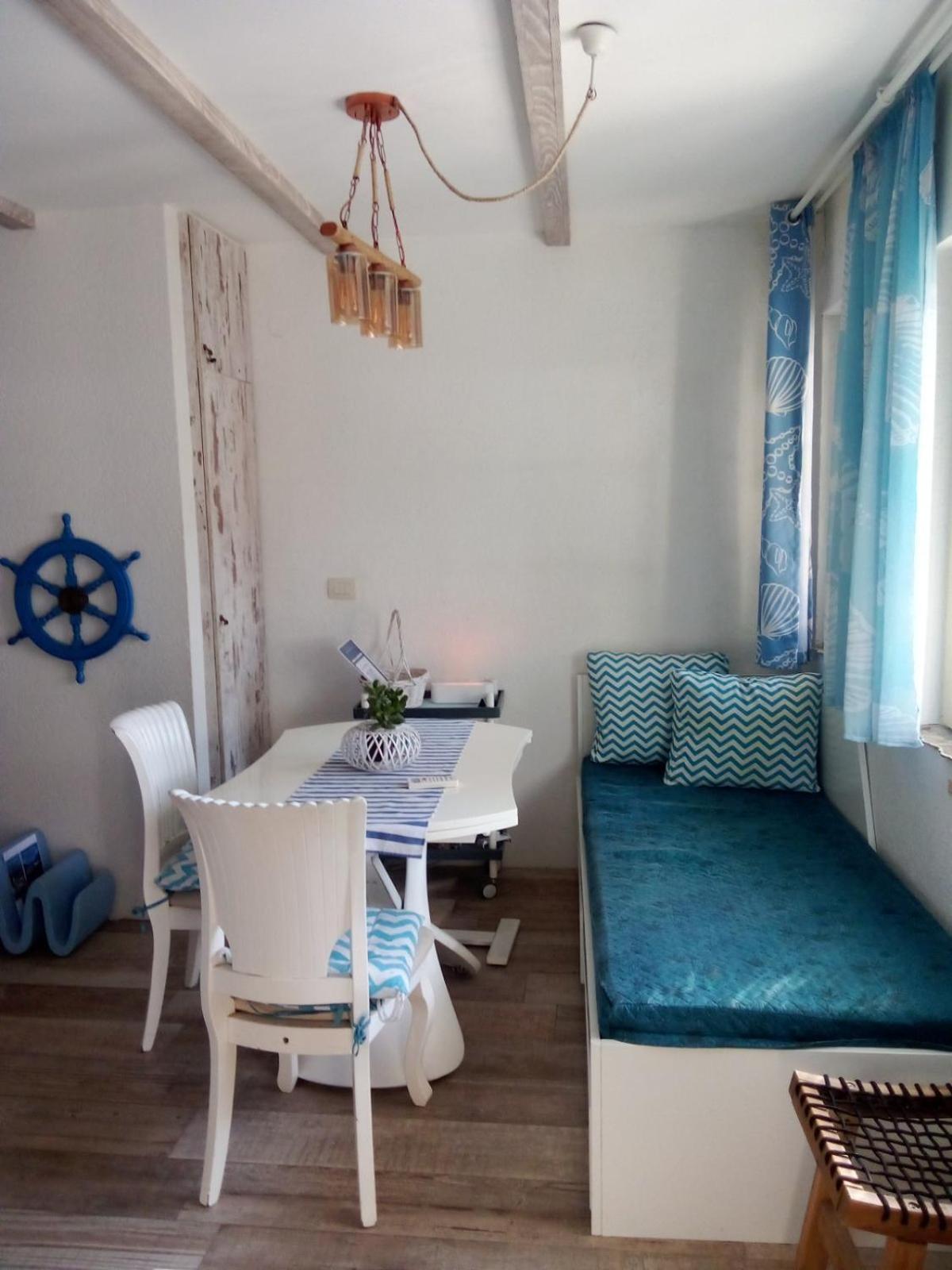 Apartment Mediterraneo Seagull Perast Exterior photo